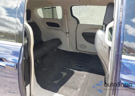 2017 Chrysler Pacifica Touring-L z USA, uszkodzony, nr VIN 2C4RC1BG7HR514864